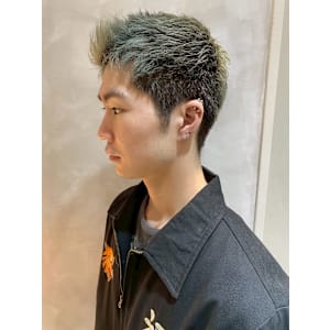 ブリーチ アップバング ハイトーン スパイキーショート 束感