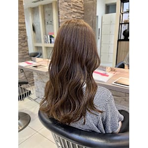 ヘーゼルベージュ - HAIR&MAKE SeeK NEXT立川【ヘアアンドメイクシークネクストタチカワ】掲載中