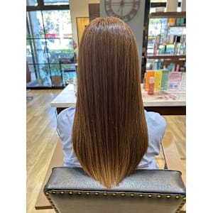 カット&カラー専門店 miret×スタイル