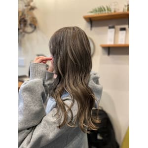 SALLAM TSUJI×スタイル