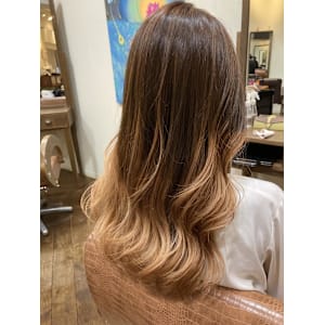グラデーションカラー - Camino Hair Design【カミーノヘアーデザイン】掲載中