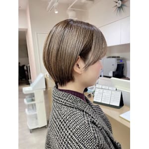 丸みショート×ショートボブ×ベージュカラー横浜20代30代