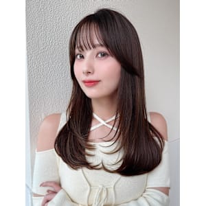 2wayバングで小顔に見えるフェイスレイヤーで作るくびれヘア