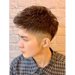 ジェットモヒカン×パーマ - 銀座マツナガ 新宿野村ビル店【ギンザマツナガ シンジュクノムラビルテン】掲載中