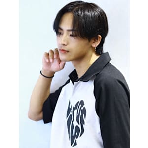 センターパート　メンズヘア　ナチュラル