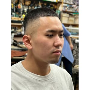 クロップスタイル＜理容室＞本厚木/海老名