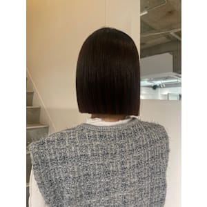 パツっとボブ切りっぱなしボブワンレンボブ