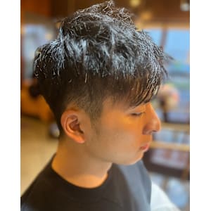 クセを活かしたツーブロック