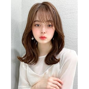 結んでもかわいいくびれセミロング × ミルクティベージュ