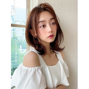 2wayバングで小顔効果！フェイスレイヤーで作るくびれヘア