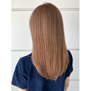 ミルクティーベージュ セミロング ブリーチ 20代 30代 - 髪質改善 SEPT. 天神大名【カミシツカイゼン セプト テンジンダイミョウ】掲載中