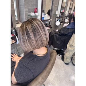 シャドウルーツ