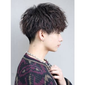 ツイストスパイラルパーマ波打ちパーマ刈り上げマッシュ