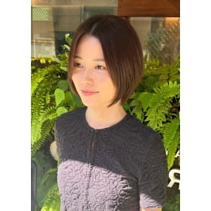 大人の余裕を感じるナチュラルボブ