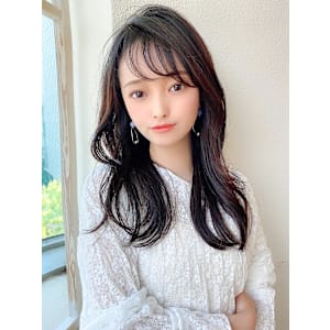 結んでもかわいいくびれセミロング × ミルクティーベージュ