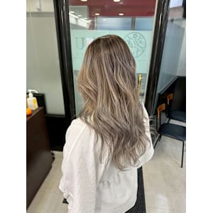 デザインカラー - AIZU本厚木 白髪ぼかし ハイライト バレイヤージュ 髪質改善【アイズホンアツギ シラガボカシ ハイライト バレイヤージュ カミシツカイゼン】掲載中