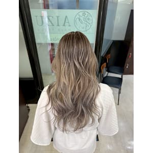 ハイトーンカラー - AIZU本厚木 白髪ぼかし ハイライト バレイヤージュ 髪質改善【アイズホンアツギ シラガボカシ ハイライト バレイヤージュ カミシツカイゼン】掲載中