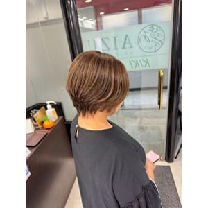 白髪ぼかしハイライト - AIZU本厚木 白髪ぼかし ハイライト バレイヤージュ 髪質改善【アイズホンアツギ シラガボカシ ハイライト バレイヤージュ カミシツカイゼン】掲載中