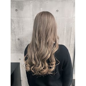 ☆一度はやりたいブリーチカラー×大人気ミルクティーベージュ