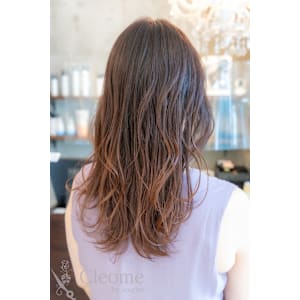 20代~50代に選ばれるサロン/暗めカラー/デザインカラー