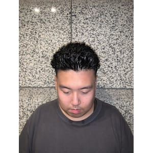 オールバックパーマ×スキンフェード - ヘアーモードキクチ 銀座店【ヘアーモードキクチ】掲載中
