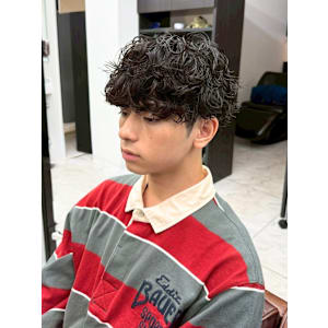 無造作パーマ　波巻きスパイラル　外国人風パーマ