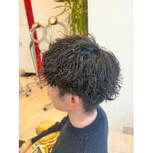 無造作スパイラルパーマ×マッシュショート