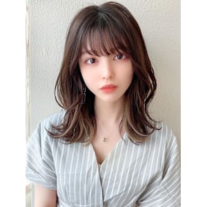 2wayバングで小顔効果！フェイスレイヤーで作るくびれヘア