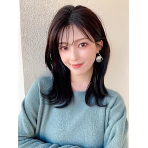 2wayバングで小顔効果！フェイスレイヤーで作るくびれヘア