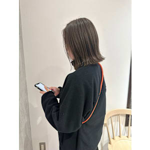 切りっぱなしボブ外ハネボブ大人ボブアッシュグレージュ透明感