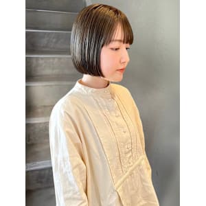 ボブ×グレージュカラー