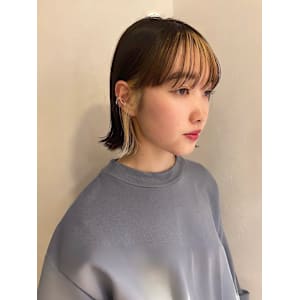 ボブ×インナーカラー