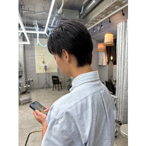 ステップボーンカットメンズヘア/センターパート - STEP BONE CUT TOKYO【ステップボーンカットトーキョー】掲載中