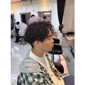 波巻きスパイラルパーマ　波巻きパーマ　シャドウパーマ　眉毛