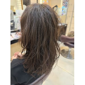 レイヤーロング美髪くびれワンカールシルキーベージュ - K:R鶴川【カールツルカワ】掲載中