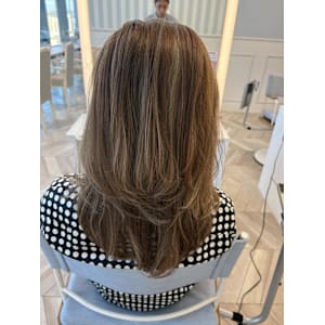 ハイライト入りベージュ