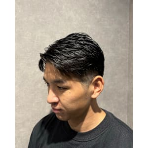 ナチュラルツーブロショート