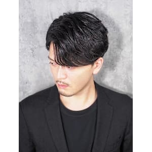 フェザーパーマ/センターパート/ニュアンス〈理容室〉 - ヒロ銀座BARBER SHOP 秋葉原店【ヒロギンザバーバーショップ アキハバラテン】掲載中