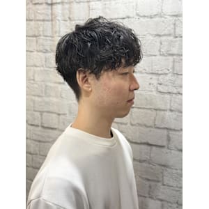 ツーブロックマッシュ×メンズパーマ - グレイスフルバーバー プラチナム【グレイスフルバーバー プラチナム】掲載中