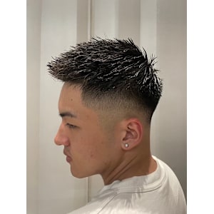 スキンフェードジェットモヒカン - ヒロ銀座バーバーショップ難波店【ヒロギンザバーバーショップナンバテン】掲載中