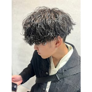 ニュアンスフェザー渋谷駅/学割U24/メンズサロン/フェザー - BLUCK Men's hair 渋谷【ブラック メンズヘア シブヤ】【ブラックメンズヘア シブヤ】掲載中