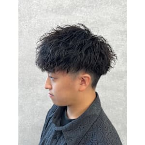 ニュアンスフェザー渋谷駅/学割U24/メンズサロン/フェザー - BLUCK Men's hair 渋谷【ブラック メンズヘア シブヤ】【ブラックメンズヘア シブヤ】掲載中