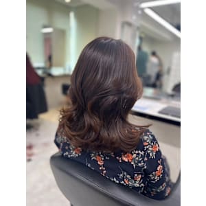 韓国風レイヤーカット【銀座駅/学割U24/前髪カット】