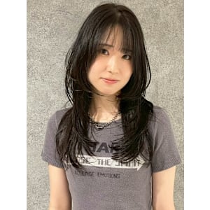 20代 韓国風レイヤー 艶髪 レイヤーカット 顔周りカット