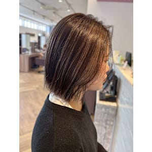 ハイライト ショートボブ 顔周りカット 白髪ぼかし 髪質改善