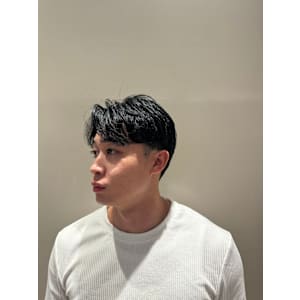 ナチュラルセンターパート - ヒロ銀座BARBER SHOP 名古屋本店【ヒロギンザバーバーショップナゴヤホンテン】掲載中