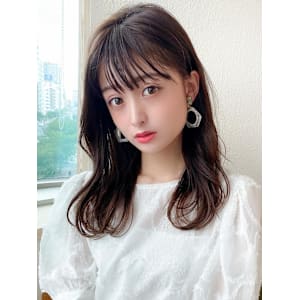 小顔に見える前髪！くびれレイヤー × オリーブグレージュ