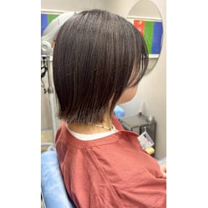 【katachi】担当日野　切りっぱなしボブ×極細ハイライト