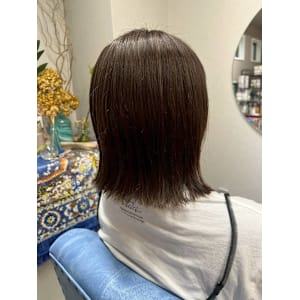 【katachi】担当成毛　切りっぱなしボブ