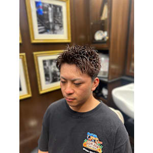 スパイキーショート